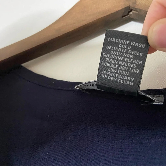 Sleeveless Open Knit Blouse Lightweight Summer Tank Top Size Small - Picture 8 of 9